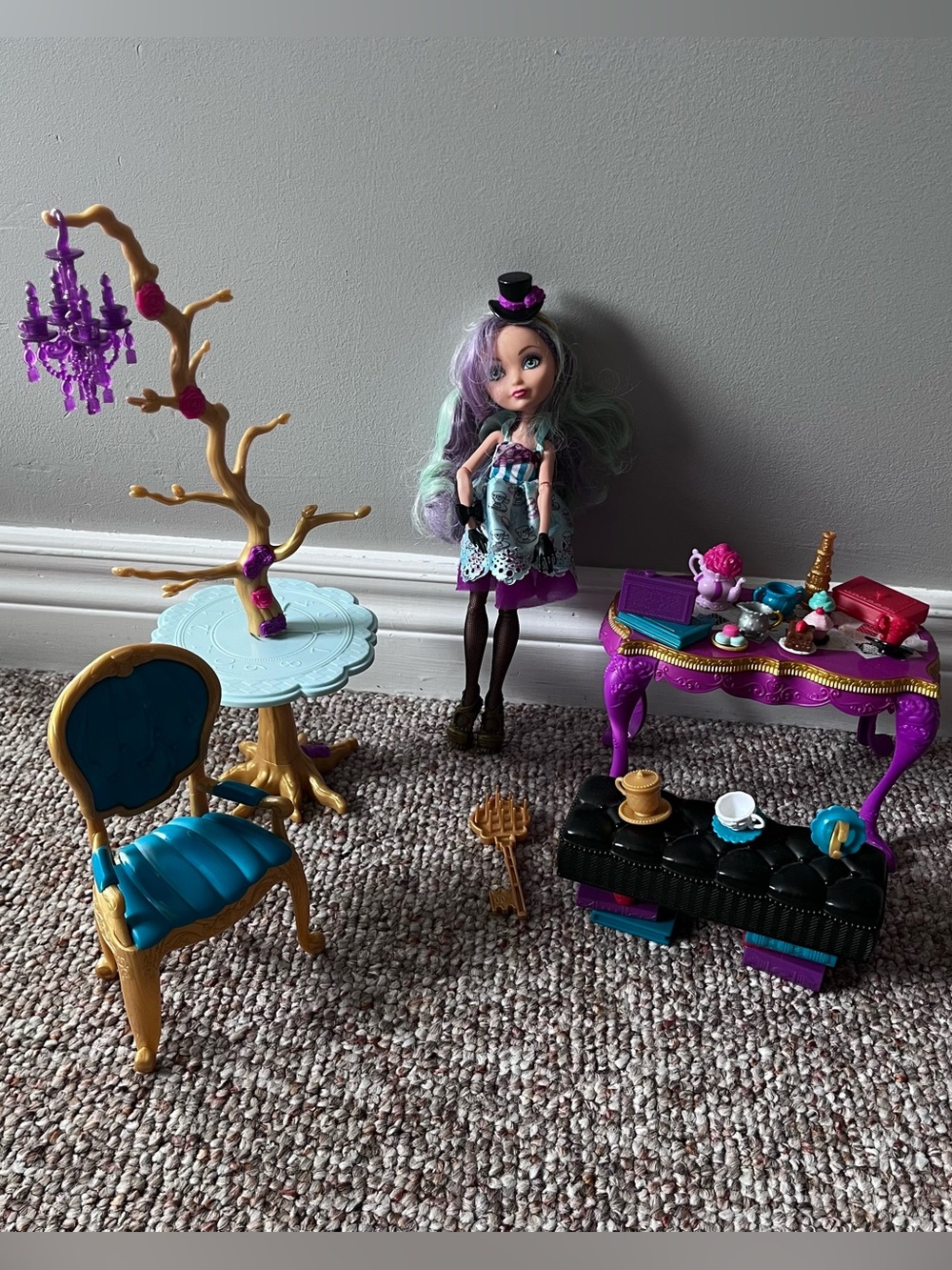 Ever After High Madeline Hatter Doll, Furniture Tea Party Set